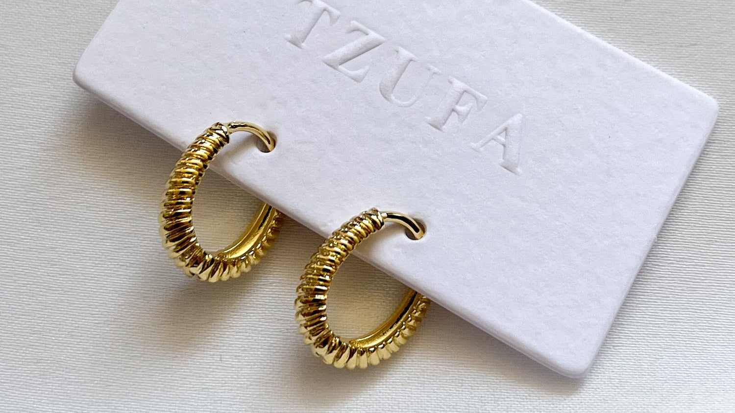 מהם עגילי הליקס?