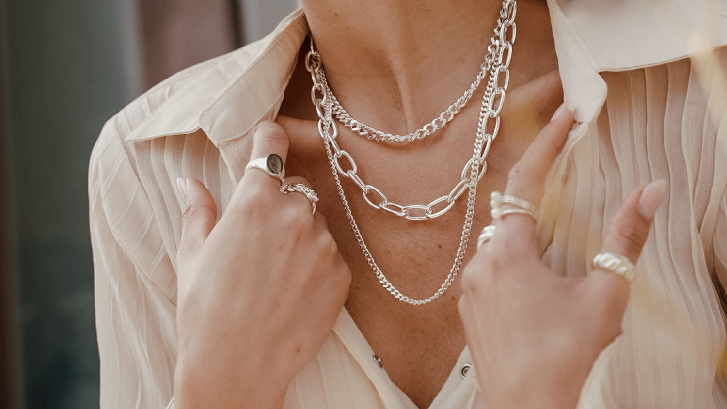 שרשראות מיוחדות לאישה