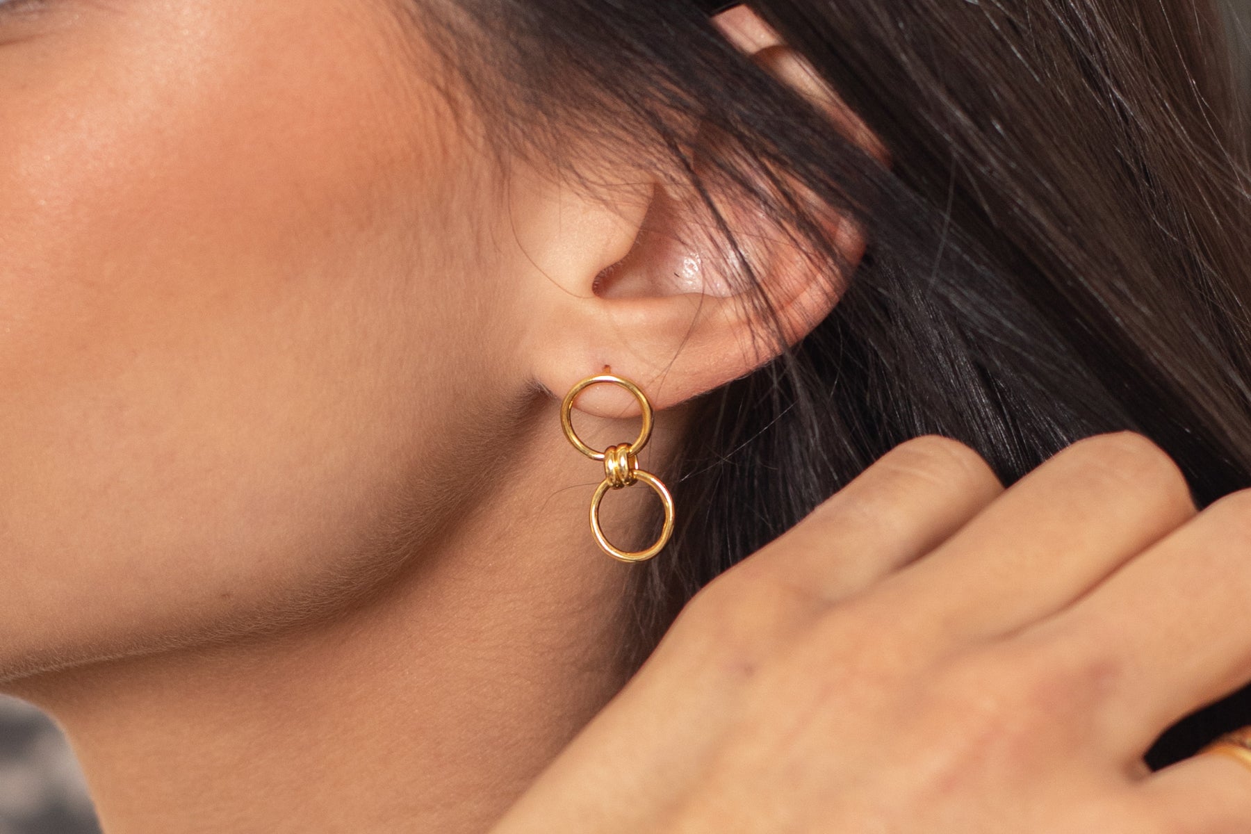 עגילים תלויים ציפוי זהב