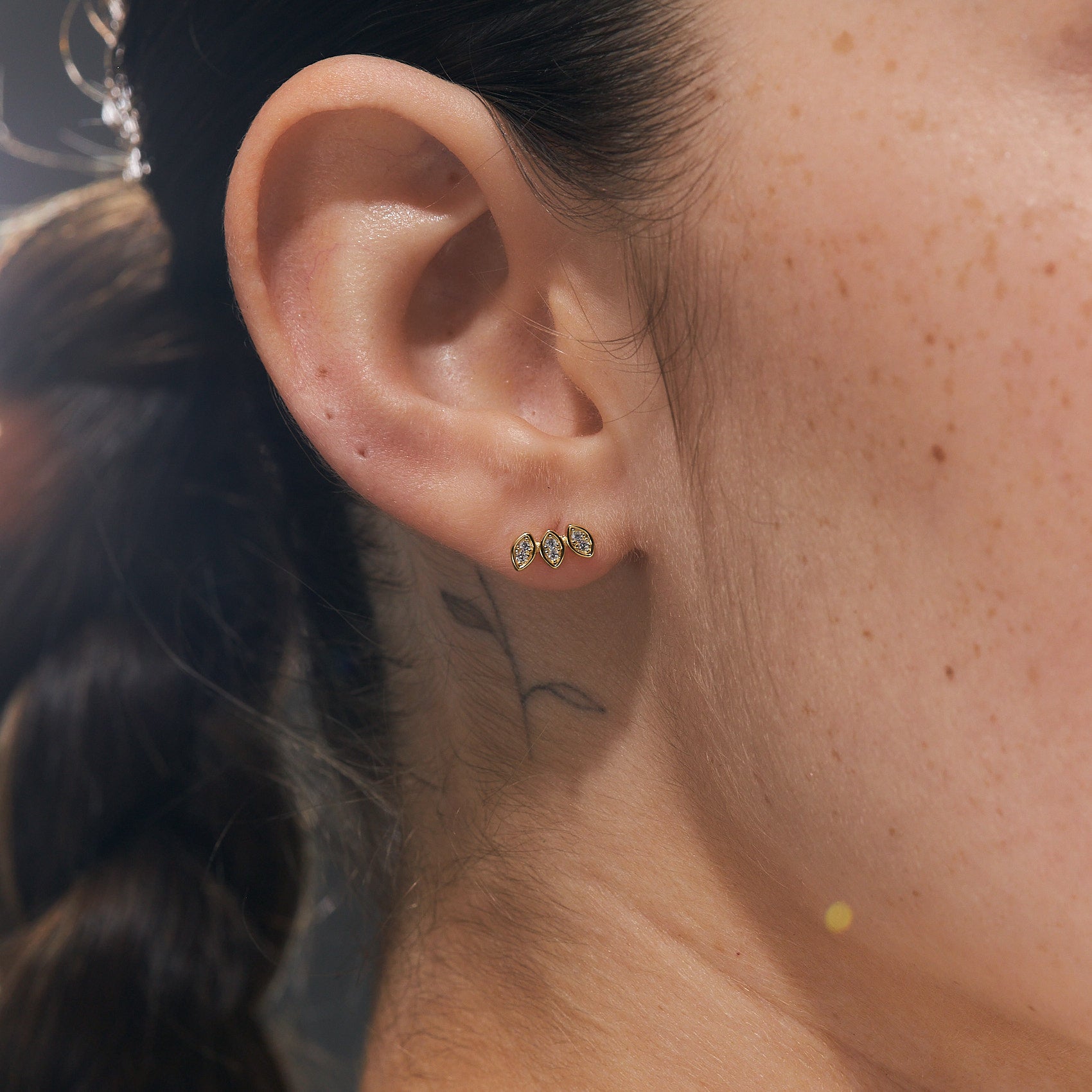 עגילי פלור ציפוי זהב