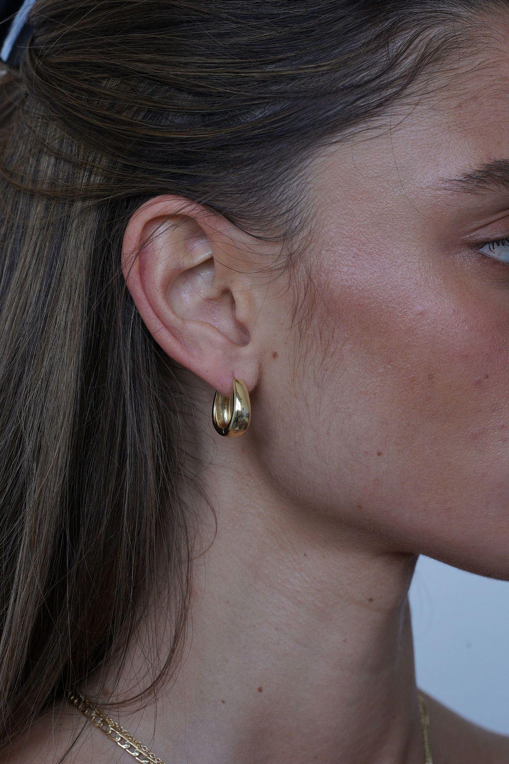 עגילי חישוק סאשה ציפוי זהב