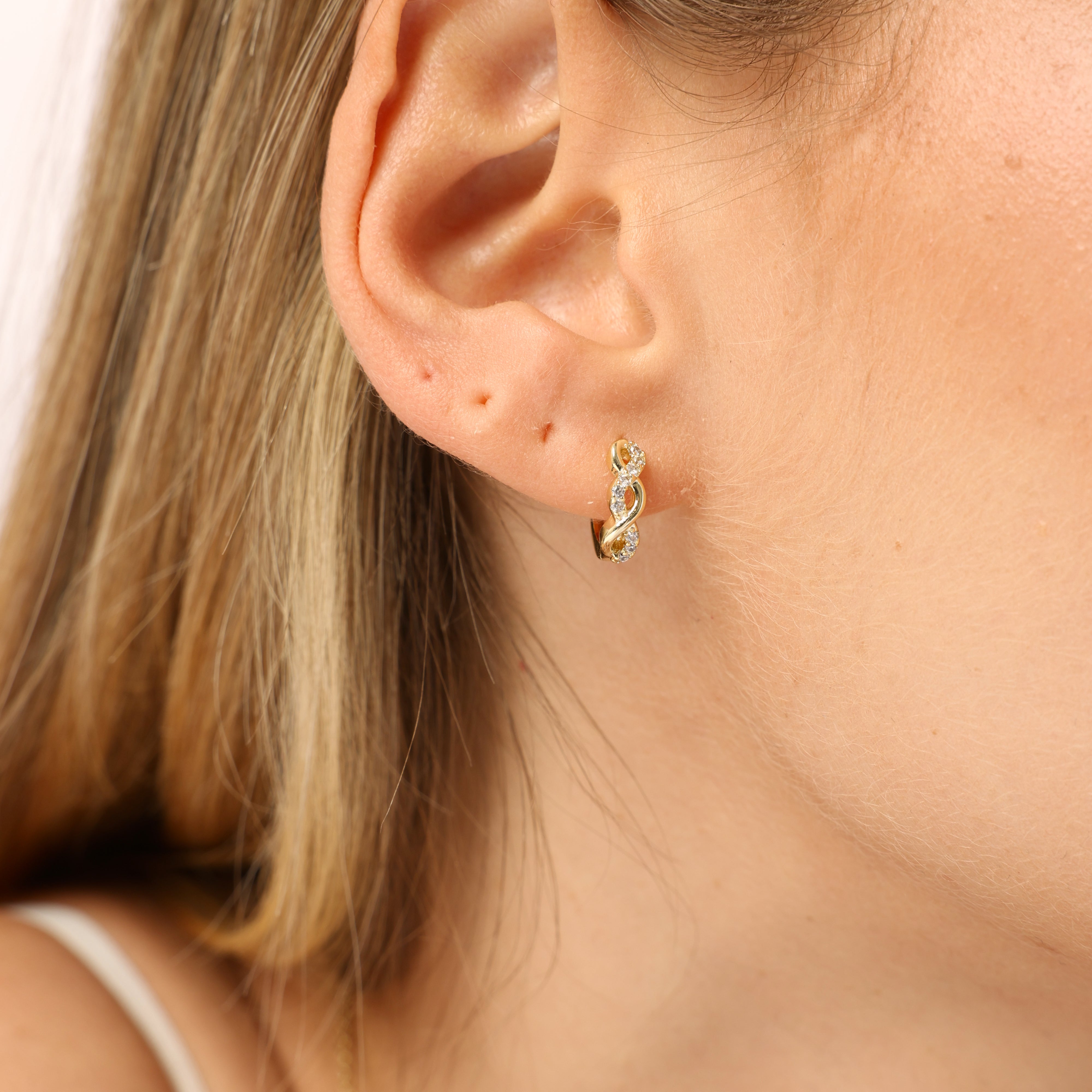 עגילי אינפיניטי ציפוי זהב