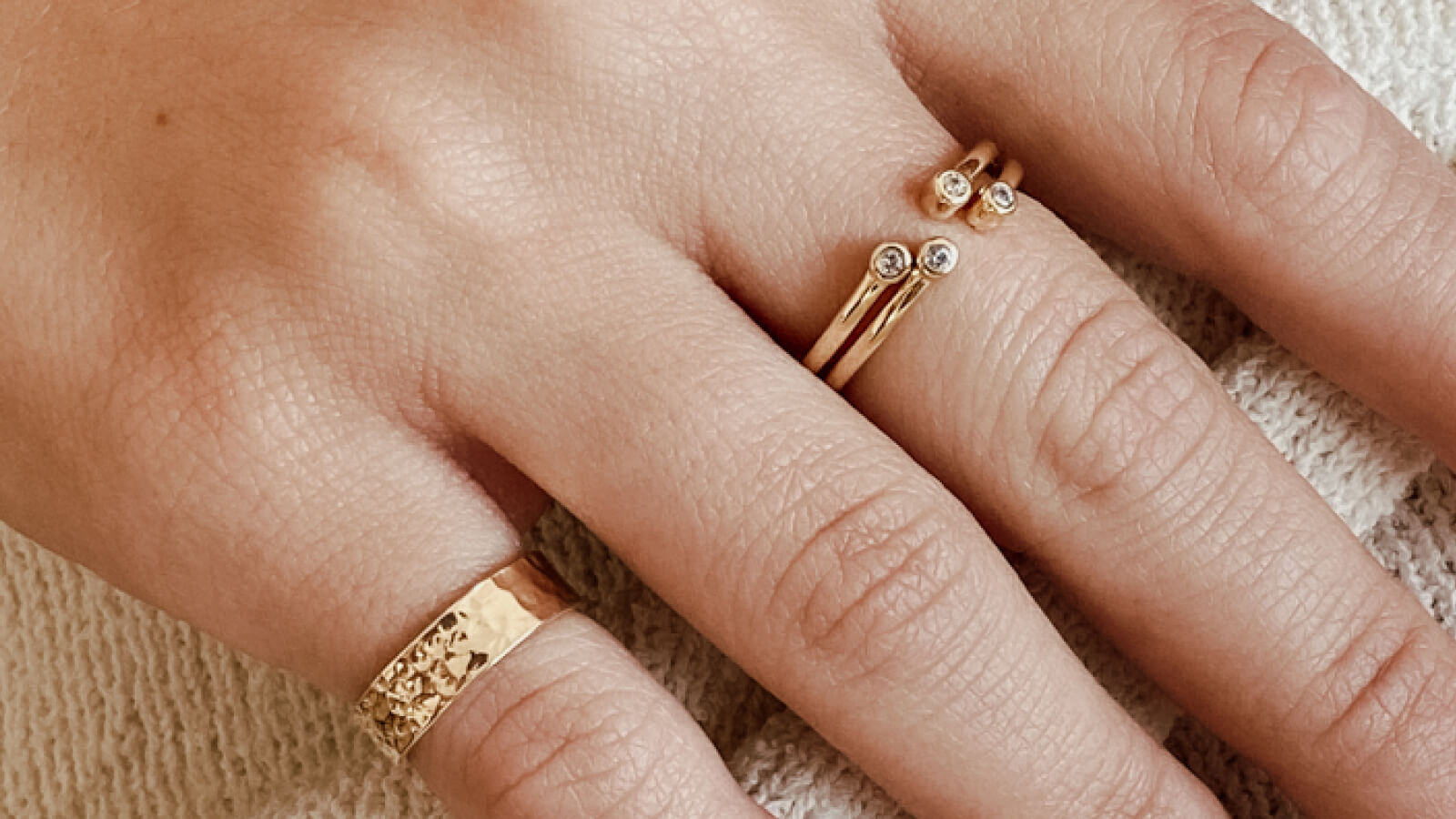 טבעות זרקונים