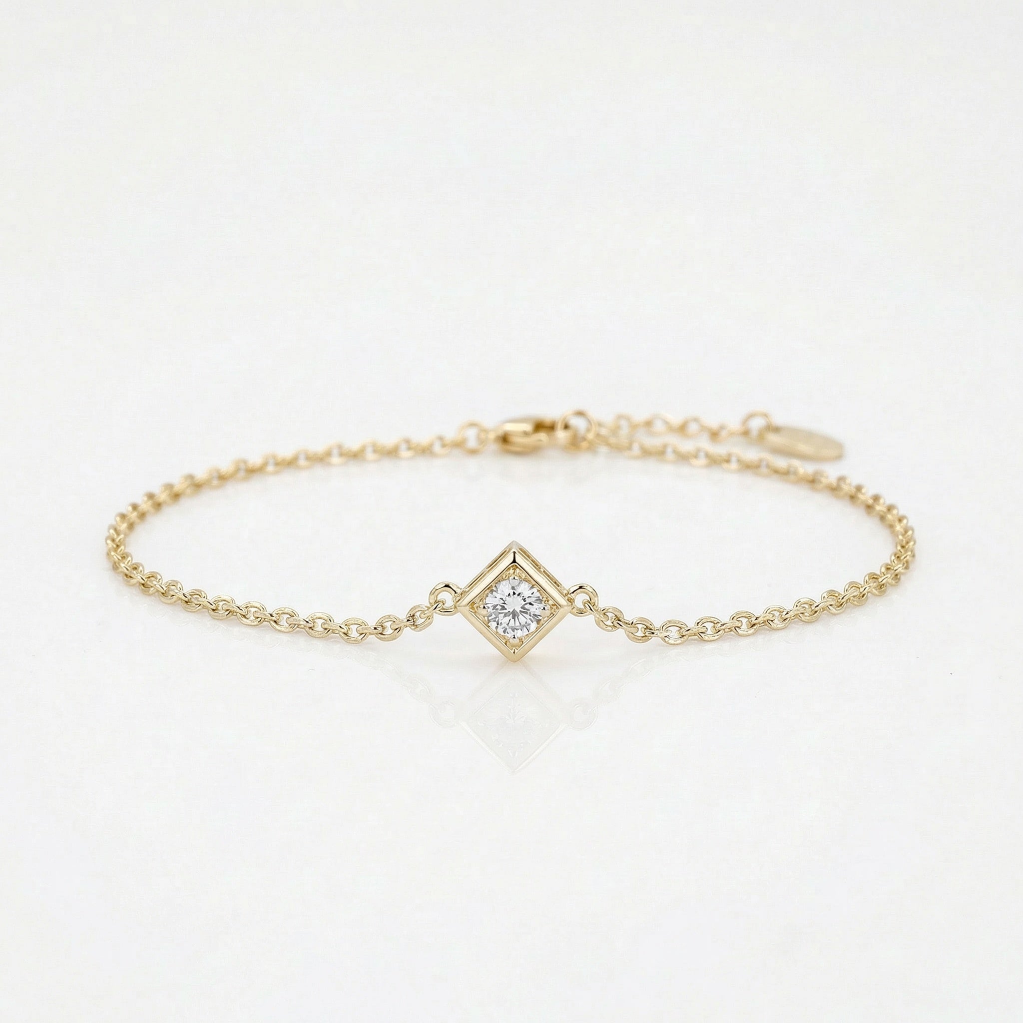 צמיד אליה זירקון מרובע ציפוי זהב