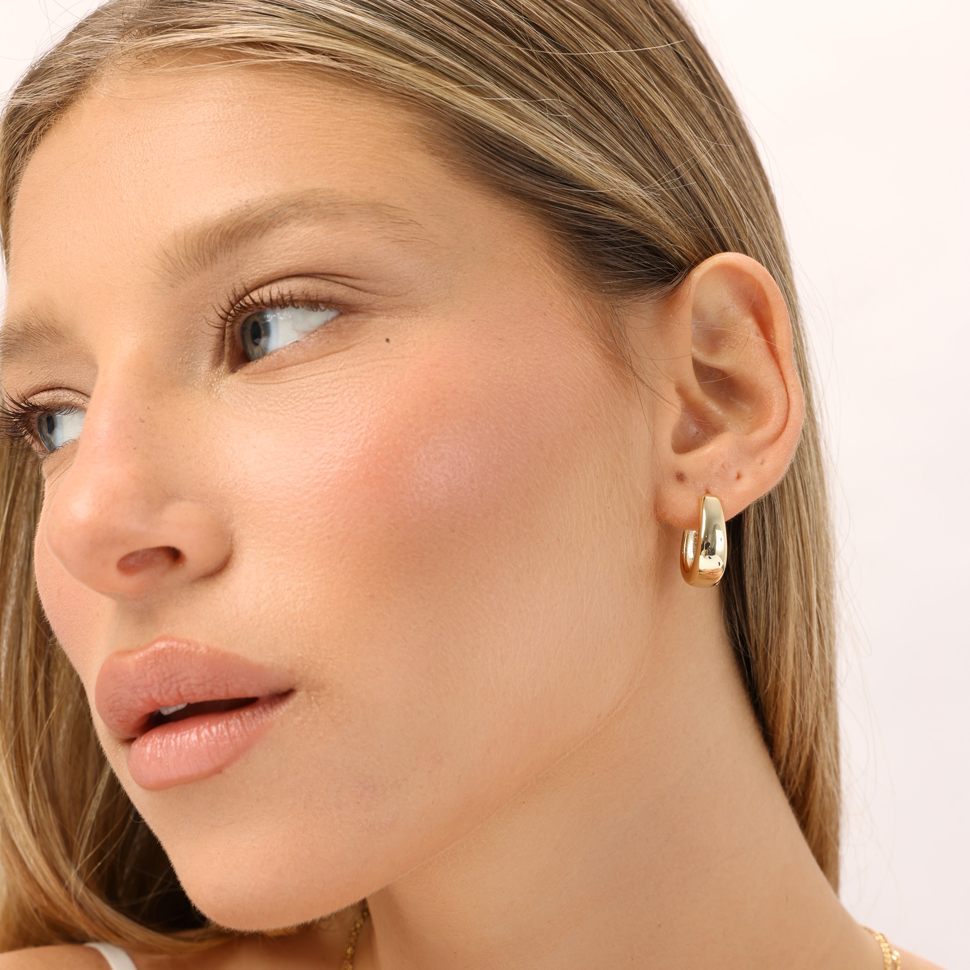 עגילי חישוק סאשה ציפוי זהב