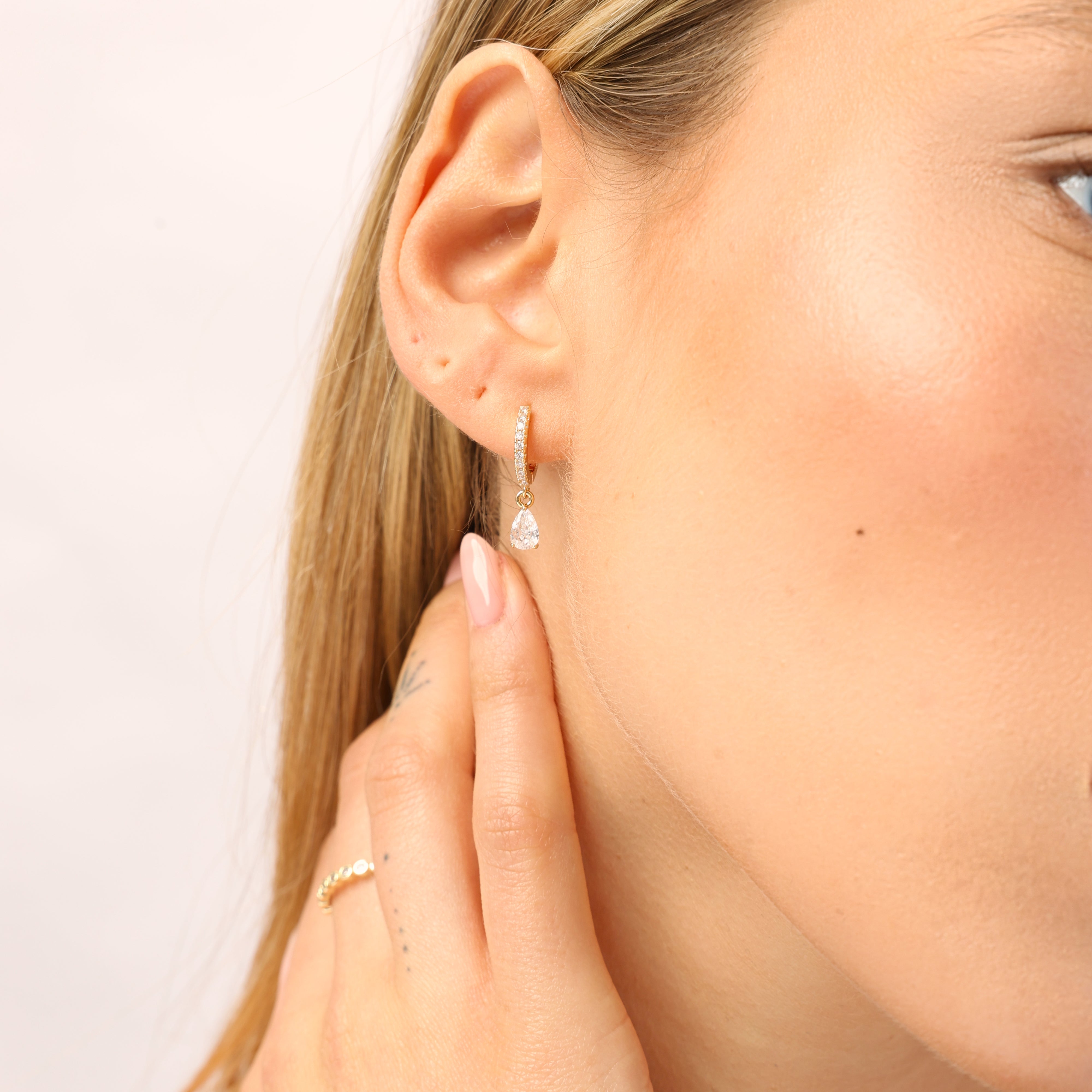 עגילי חישוק אמה-לי ציפוי זהב