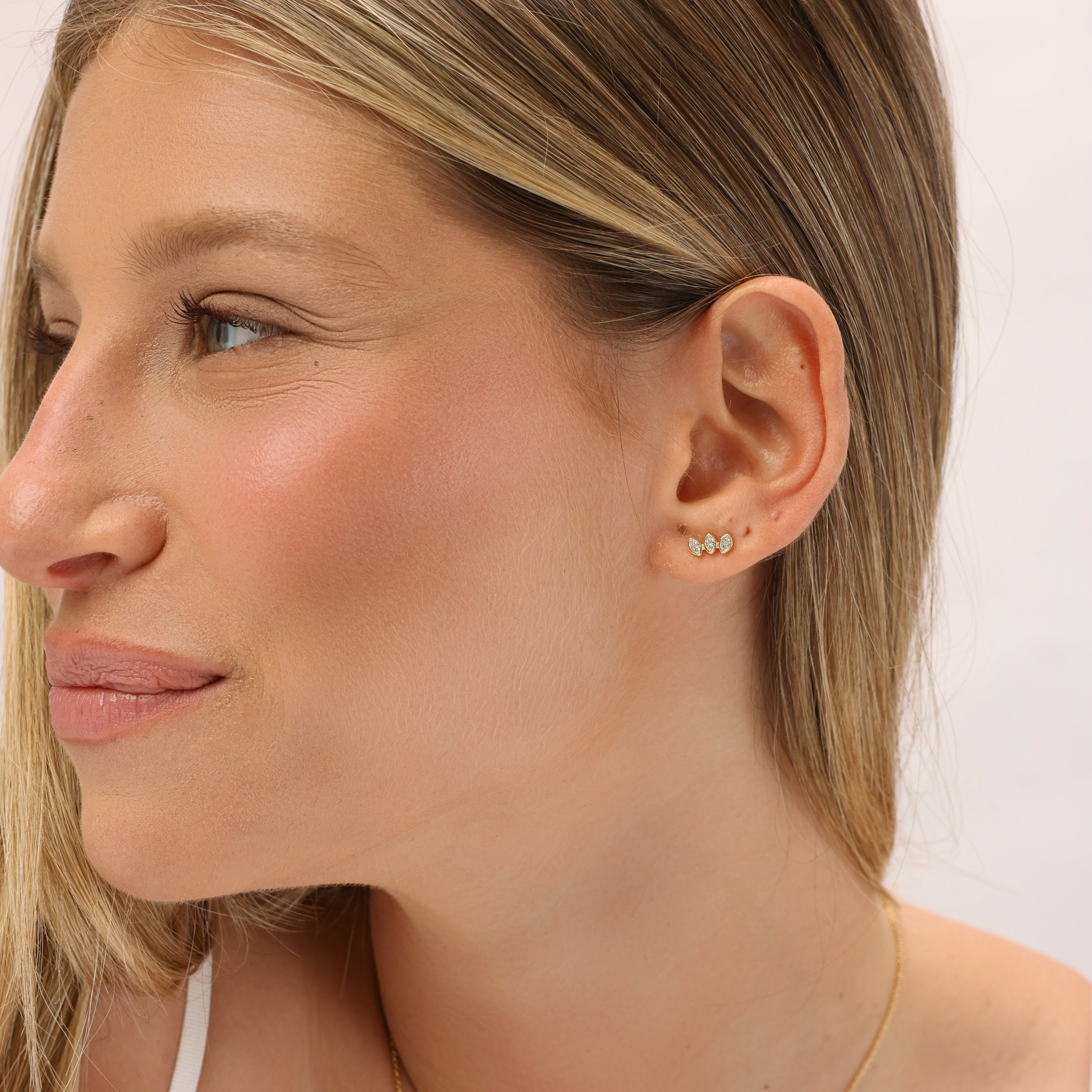 עגילי פלור ציפוי זהב