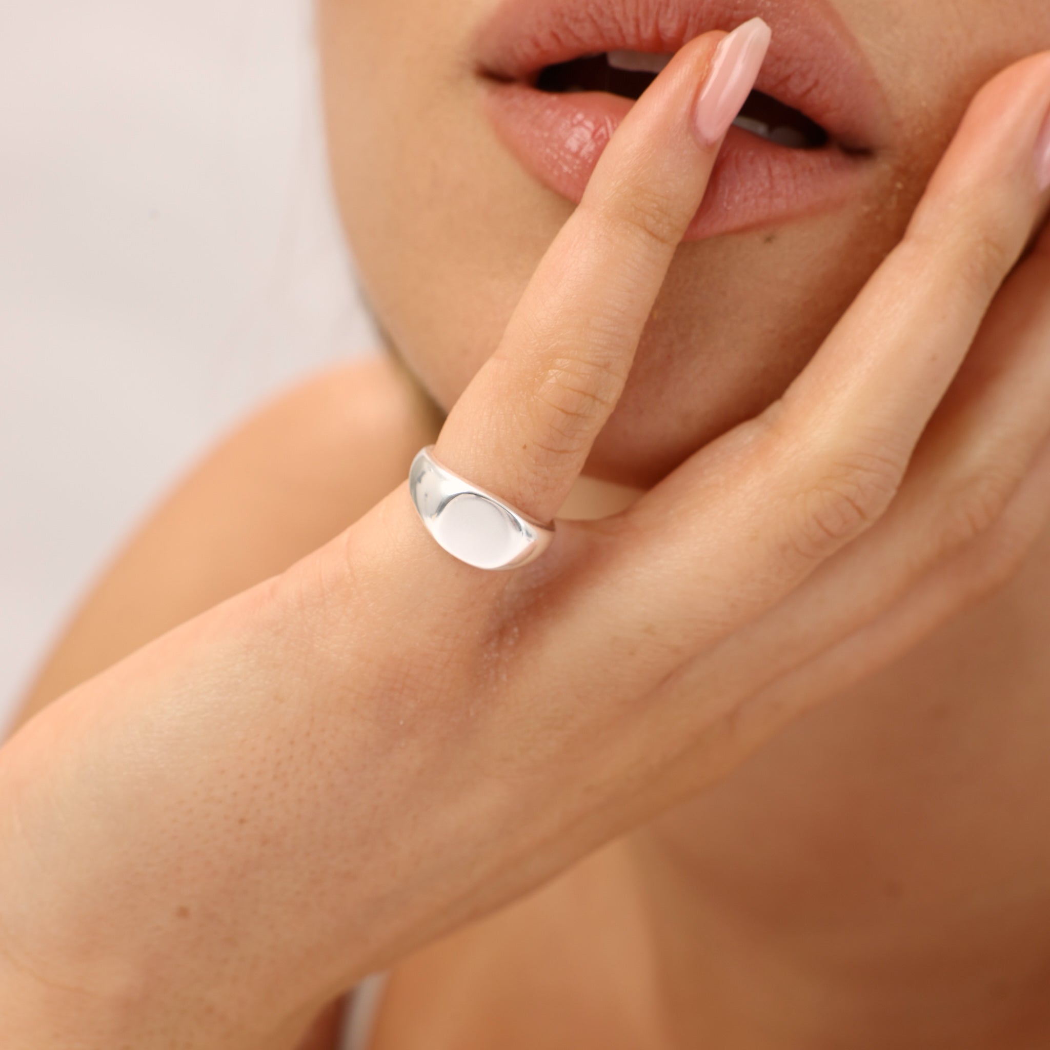 טבעת מיני בל כסף 925