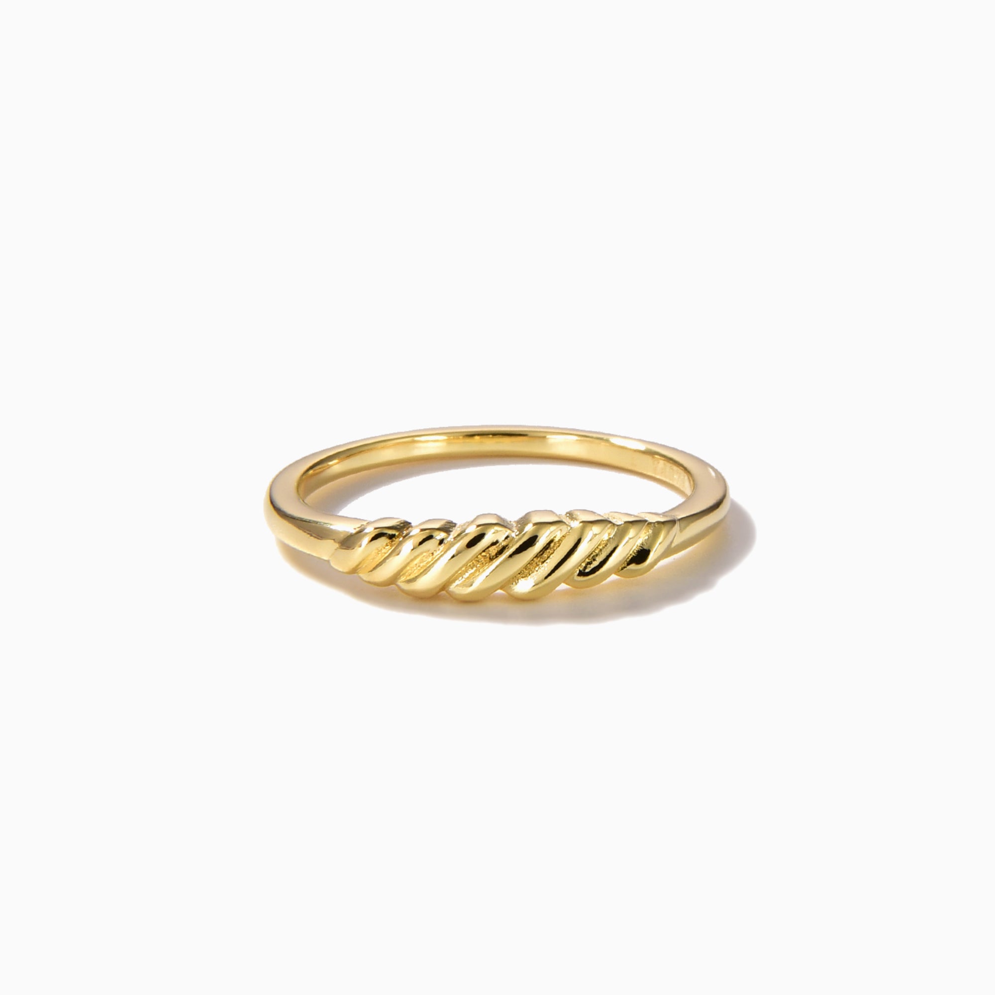 טבעת טוויסט ציפוי זהב