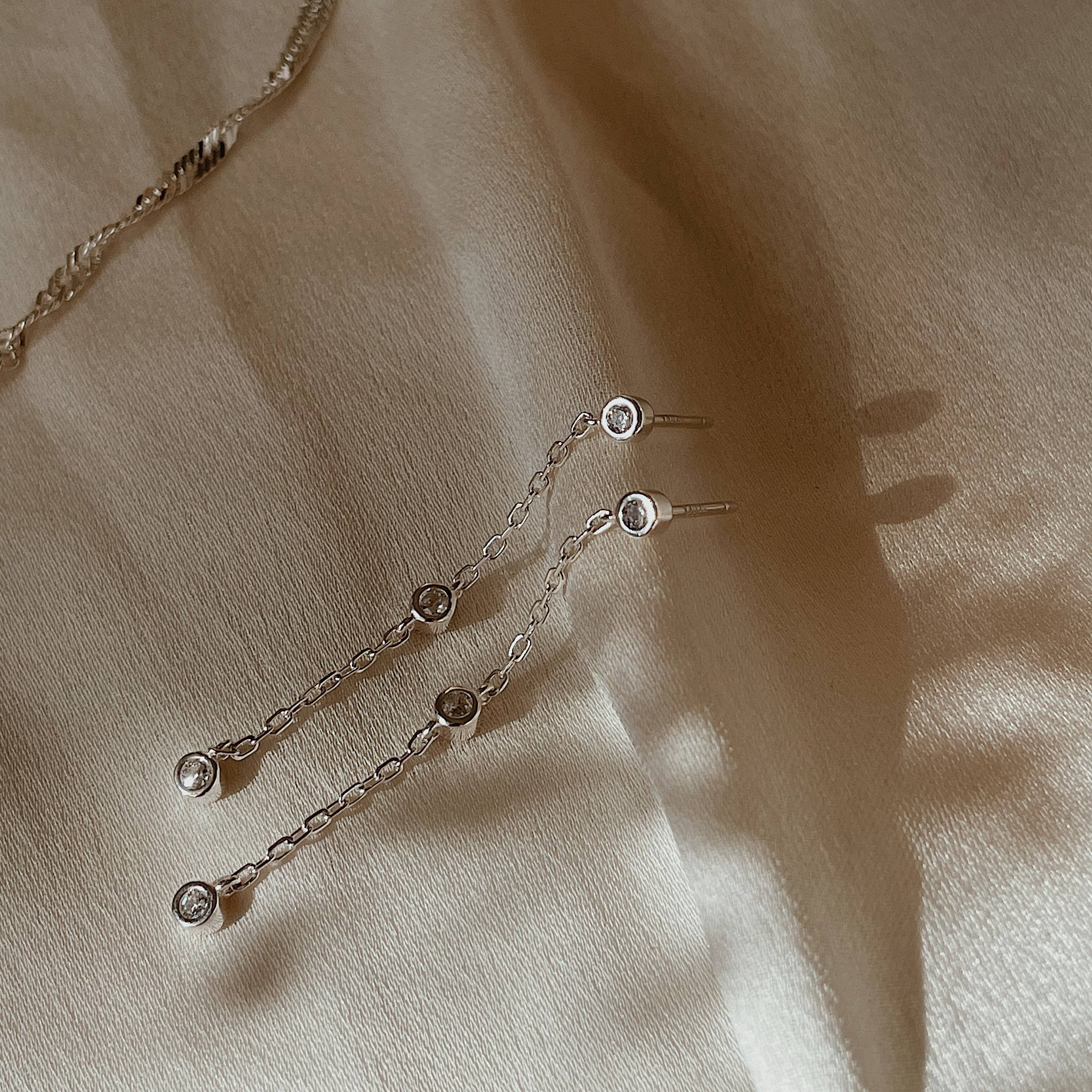 עגילי שרשרת צמודים משובצים זירקונים כסף 925